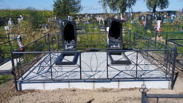 Двойной памятник 3