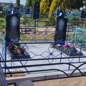 Гранитный памятник 8