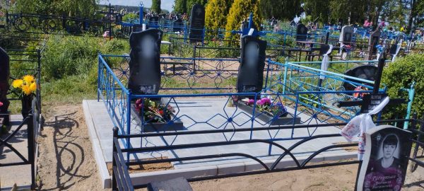 Гранитный памятник 8