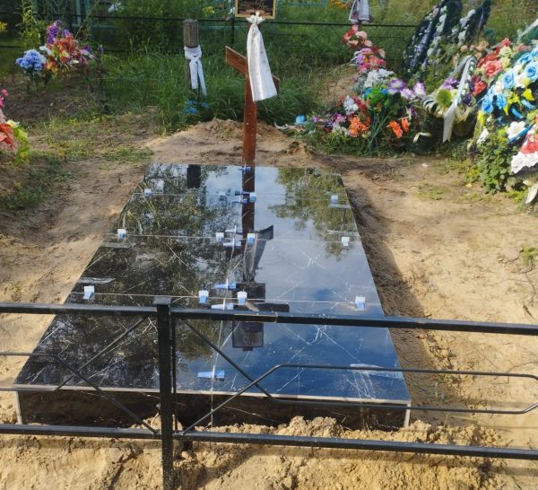 Заливка стяжки и укладка плитки 2