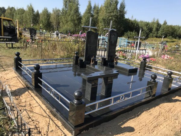 Заливка стяжки и укладка плитки 1