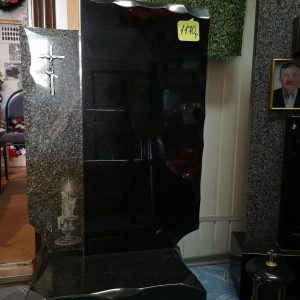 Составной памятник 25