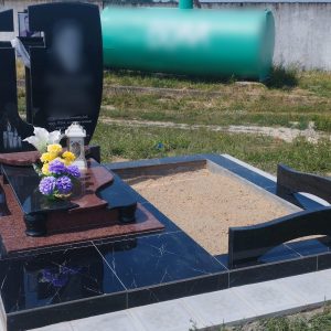 Гранитный памятник 23