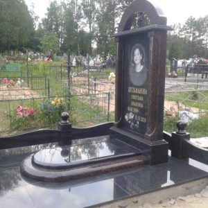 Составной памятник 23