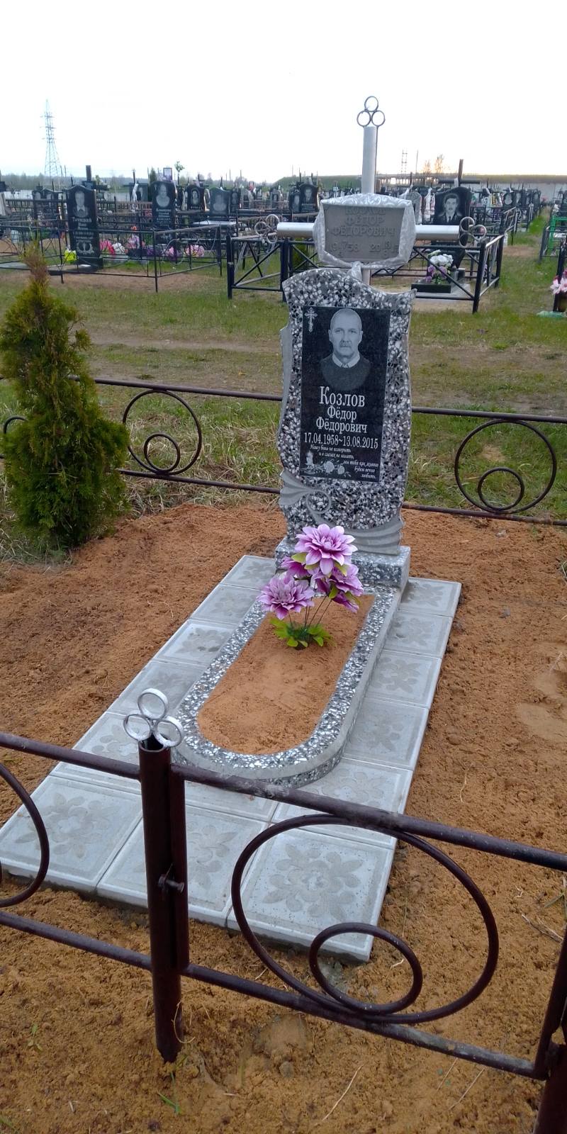 Памятник из мраморной крошки 6