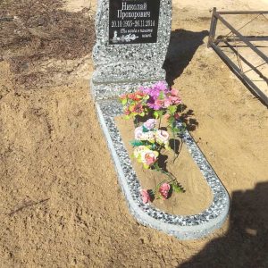 Памятник из мраморной крошки 2