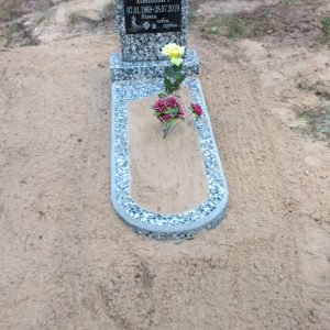 Памятник из мраморной крошки 8